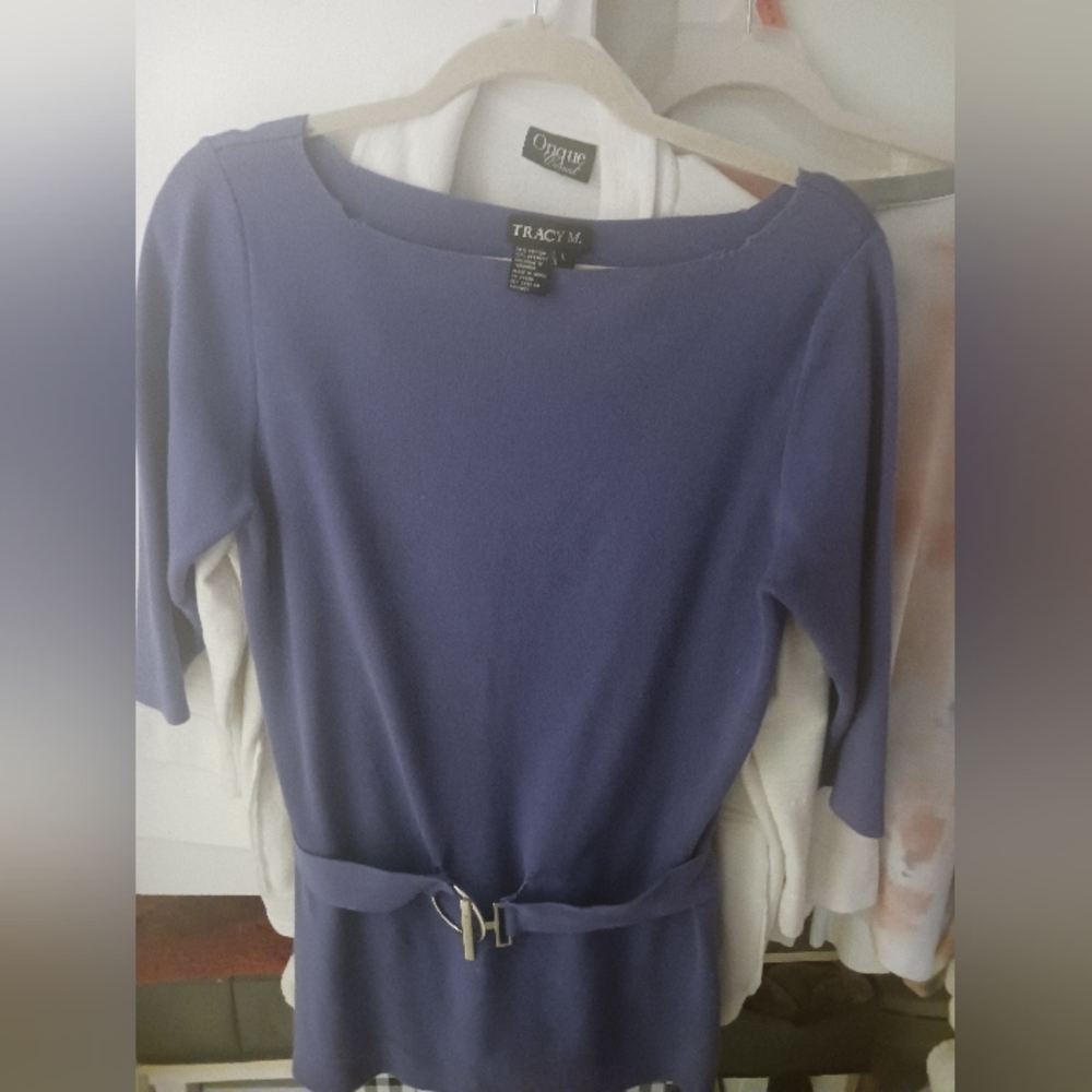Beautiful Lavender Sweater (L)